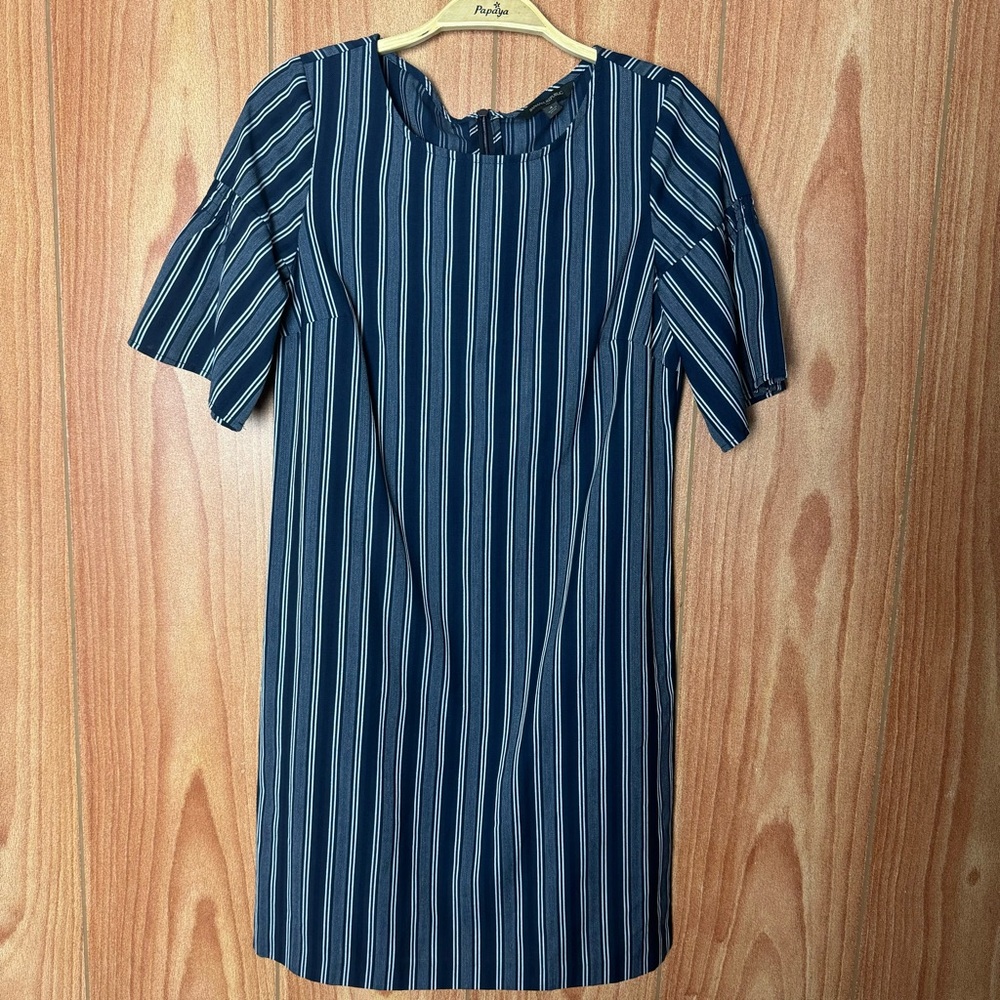 Banana Republic knee length striped‎ dress 4